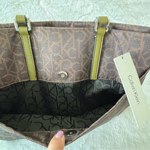 CALVIN KLEIN Nylon & Faux Leather Logo Structured Tote Bag - Picture 10 of 16